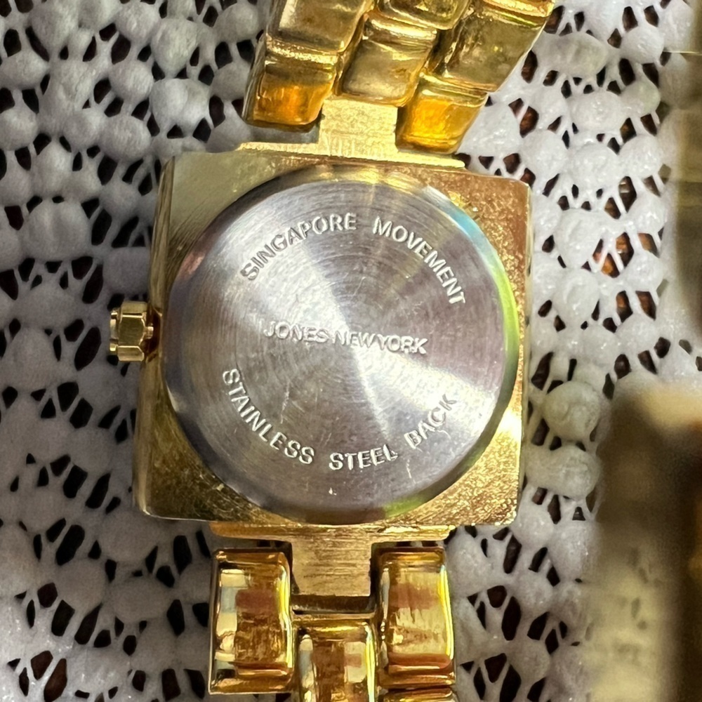 Vintage Women’s Jones New York Gold-Tone Watch W11 - Picture 2 of 4